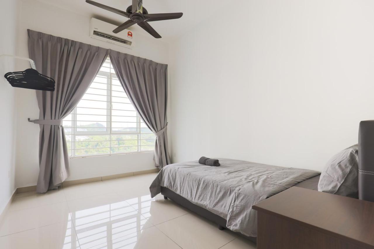 Cozy 3-Bedroom Condo With Pool - سيري كيمبانغان المظهر الخارجي الصورة