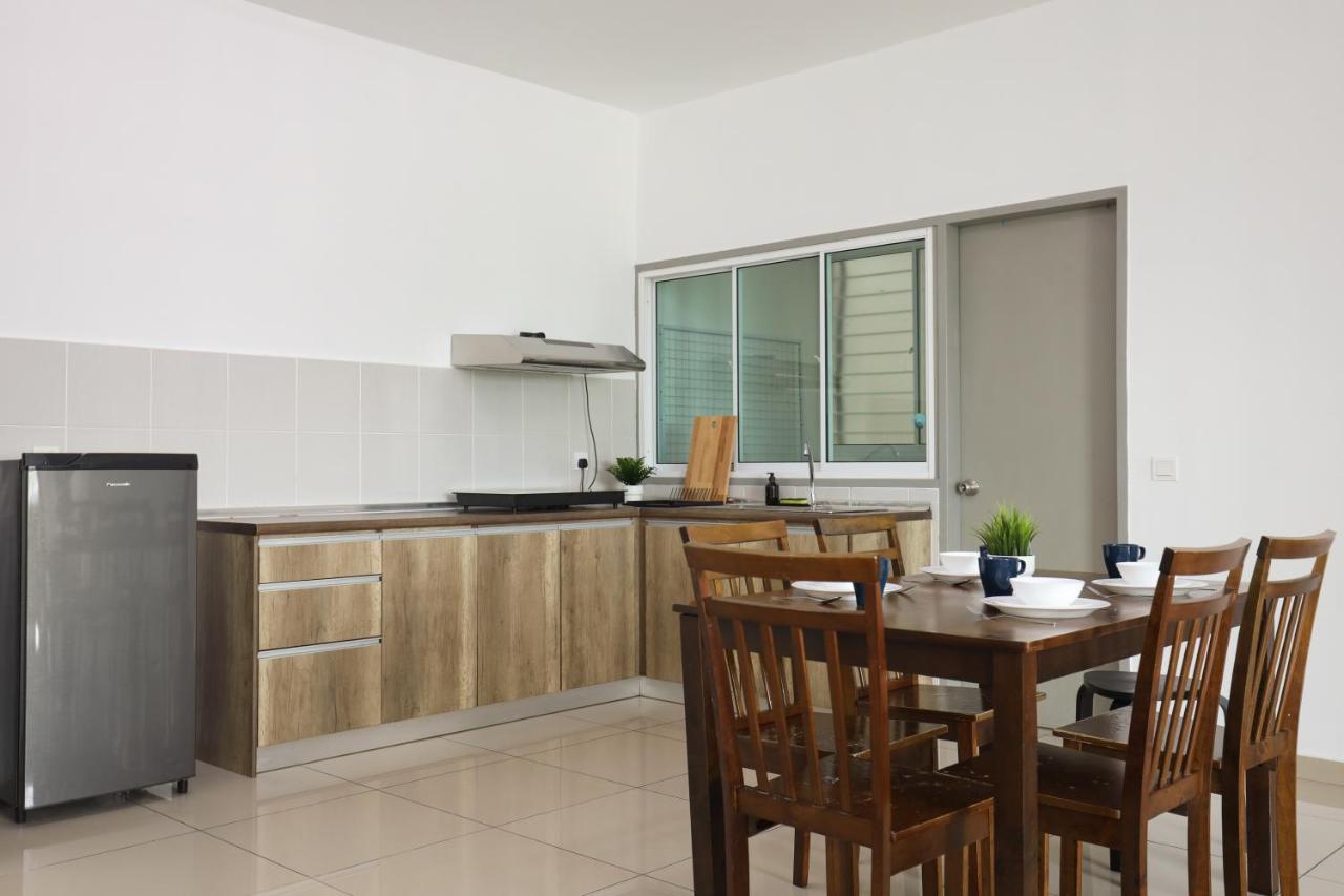 Cozy 3-Bedroom Condo With Pool - سيري كيمبانغان المظهر الخارجي الصورة