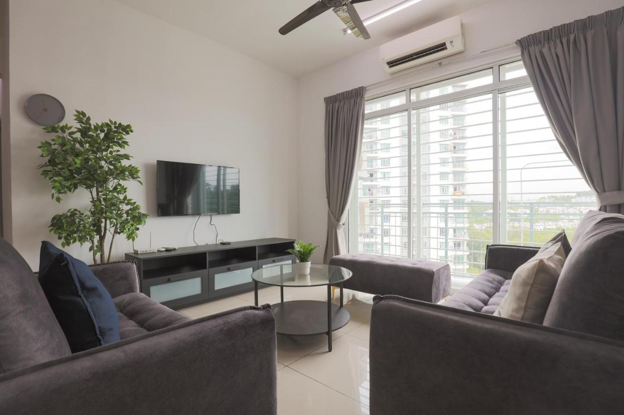Cozy 3-Bedroom Condo With Pool - سيري كيمبانغان المظهر الخارجي الصورة