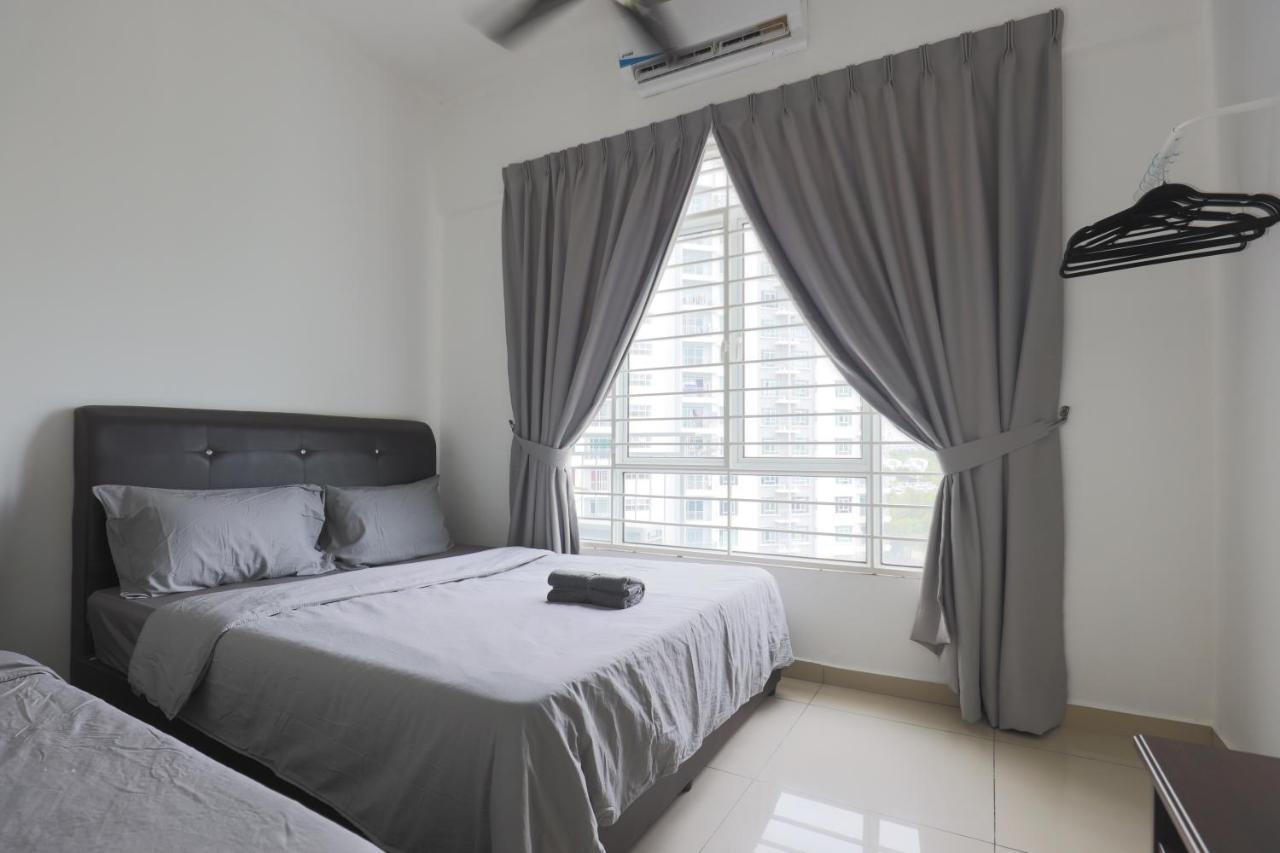 Cozy 3-Bedroom Condo With Pool - سيري كيمبانغان المظهر الخارجي الصورة